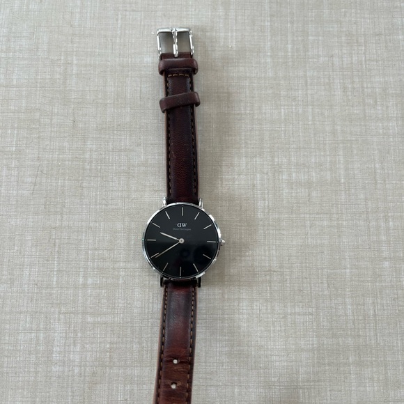 Daniel wellington watch, Massimo Dutti watch & Massimo Dutti bracelet - Picture 3 of 8